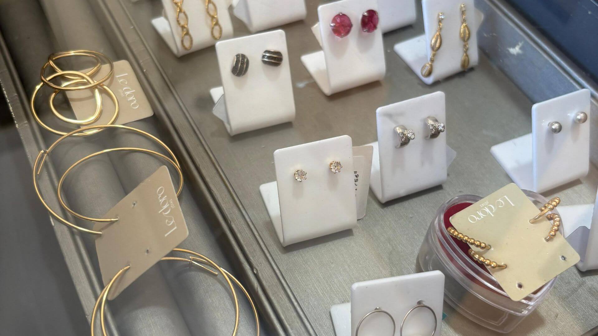 Metal Mil Itapoá - Joalheria | Relojoaria | Ourivesaria